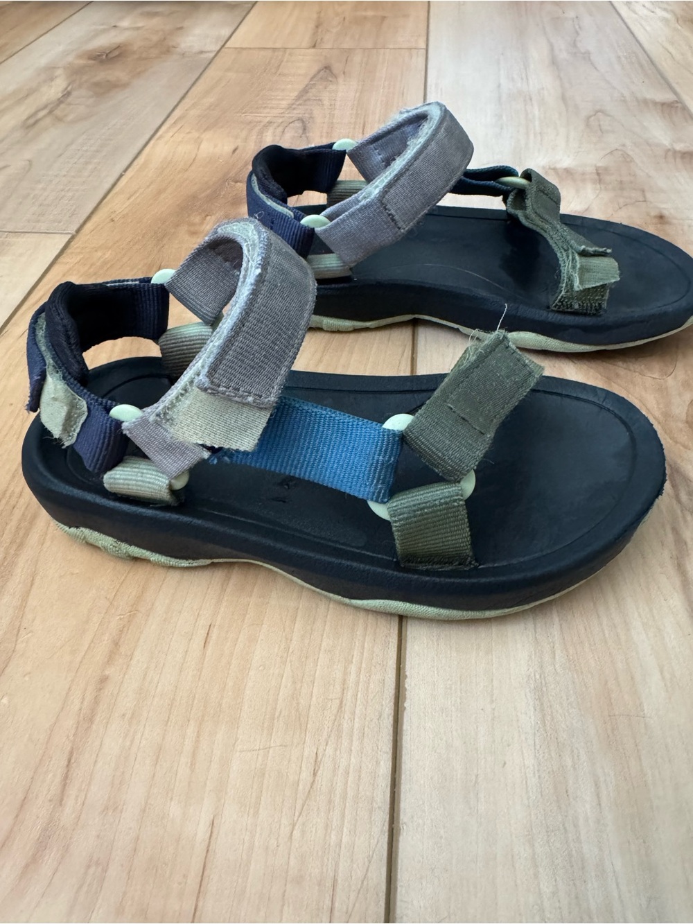 Toddler Teva Hurricane Sandals Size 11